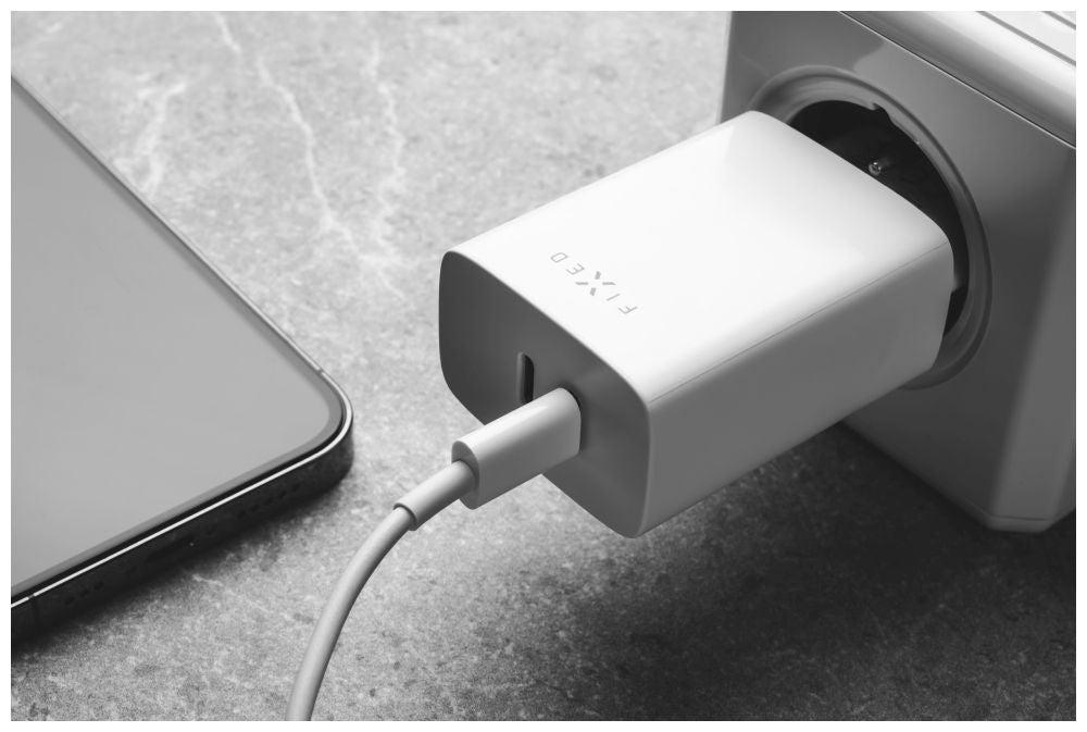 FIXED Dual USB-C Travel Charger 35W, white