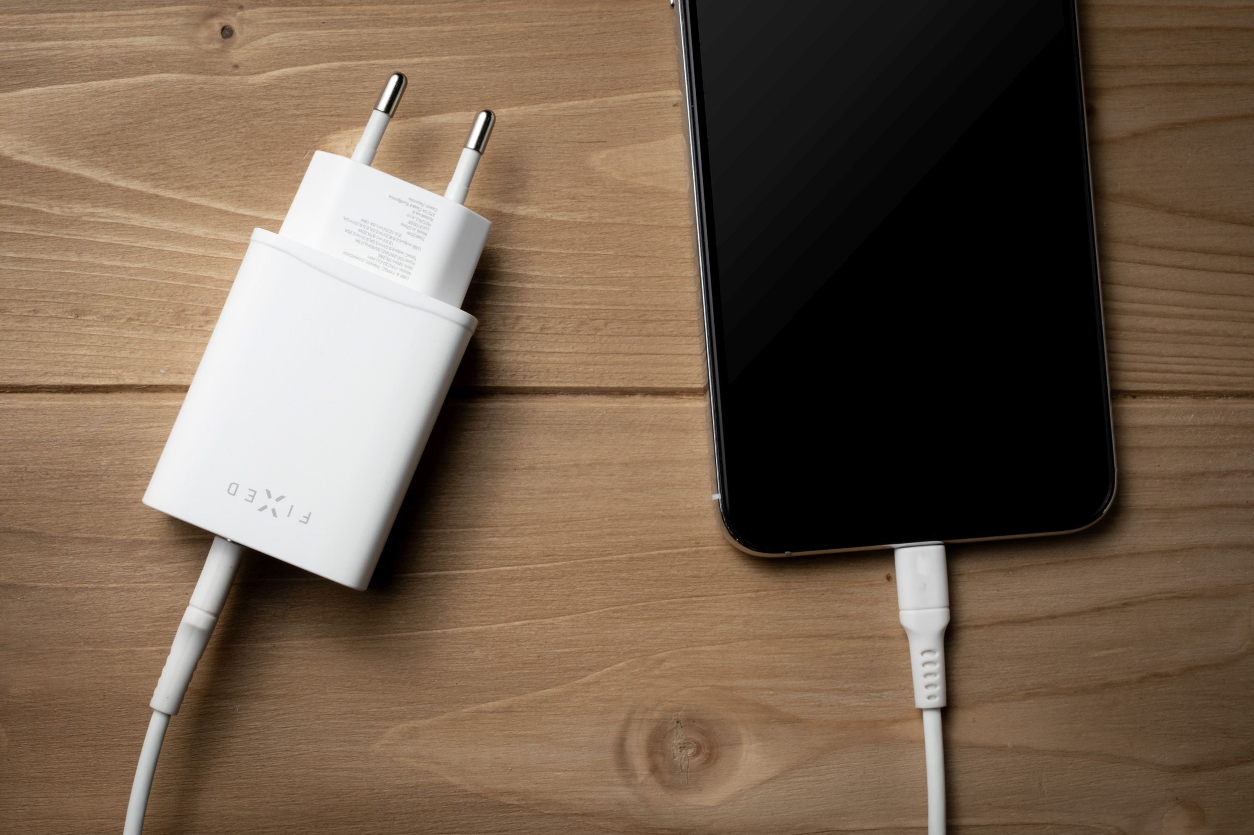 FIXED USB-C/USB Travel Charger 30W, white